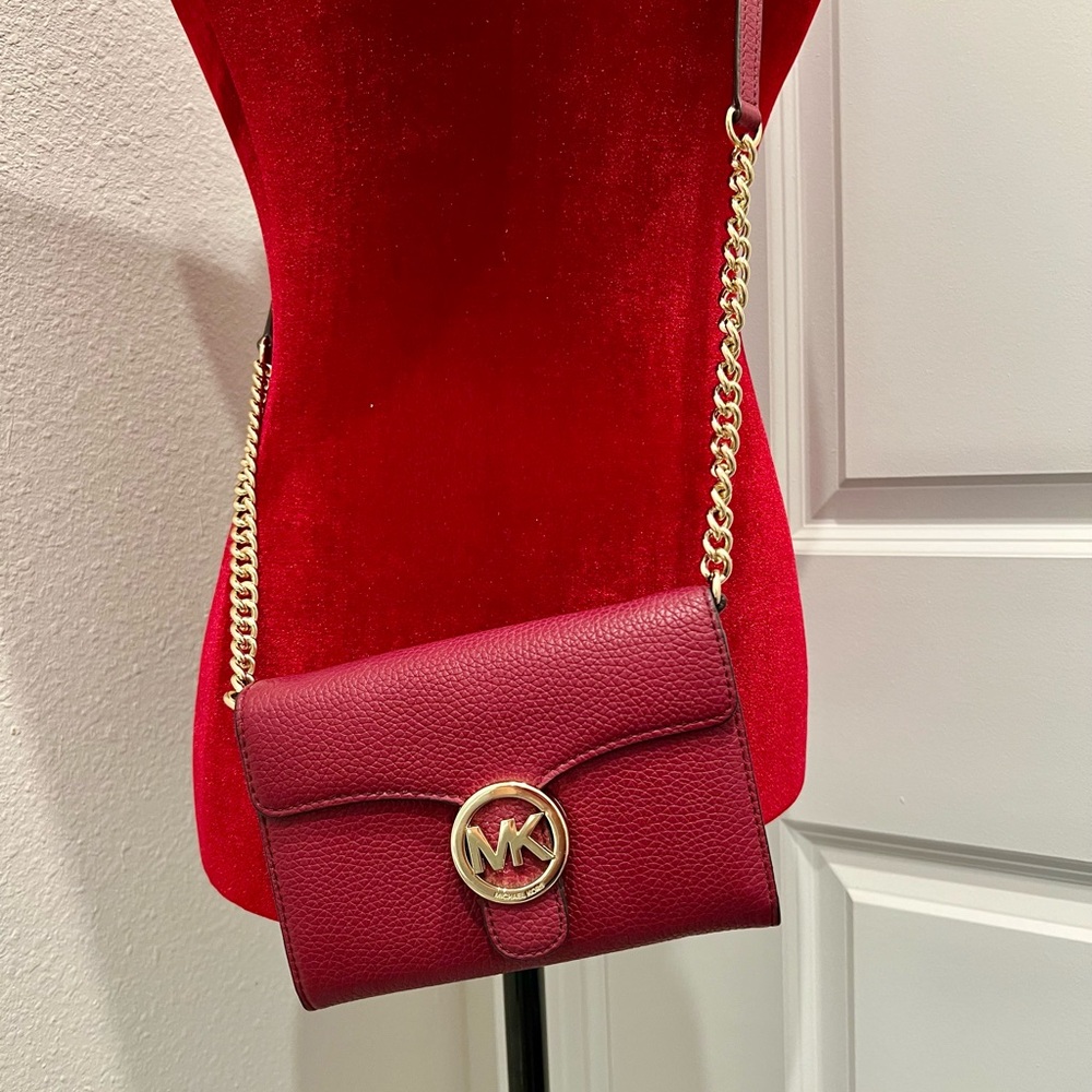 Michael Kors - Crossbody Wallet Deep-Pink Leather Gold Chained accents